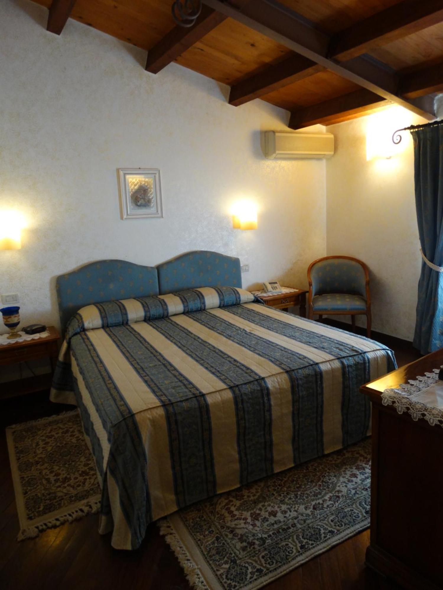 Hotel San Giuseppe Gerace Εξωτερικό φωτογραφία