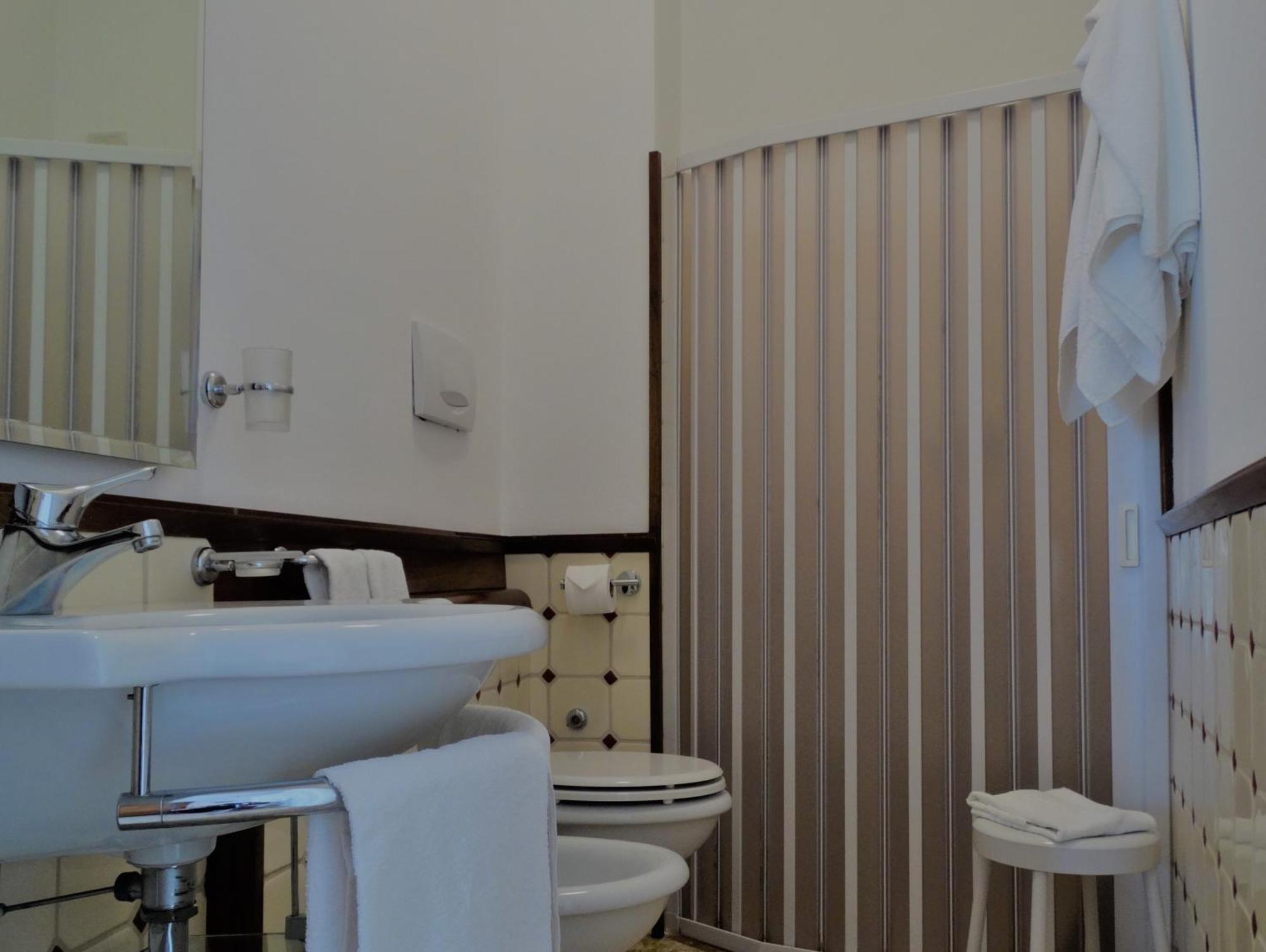 Hotel San Giuseppe Gerace Δωμάτιο φωτογραφία